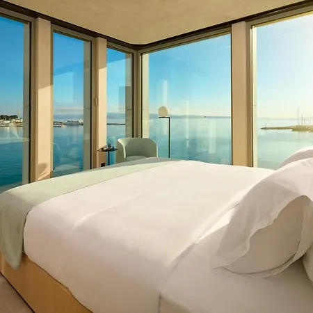 Ambasador Hotel