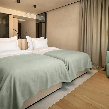 ホテル Ambasador 5*