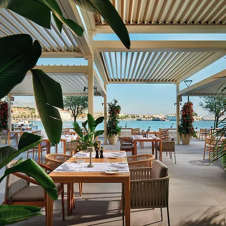 Ambasador 5* スプリト