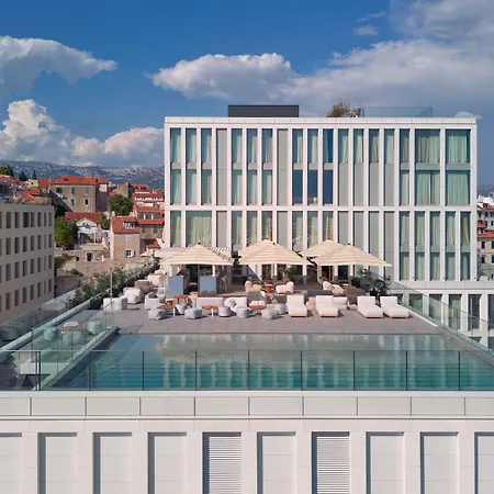 Ambasador Отель Сплит