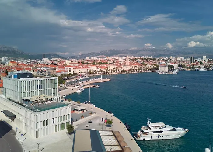 Ambasador Сплит