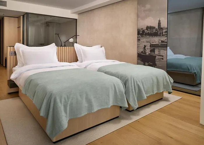 Ambasador 5* Сплит