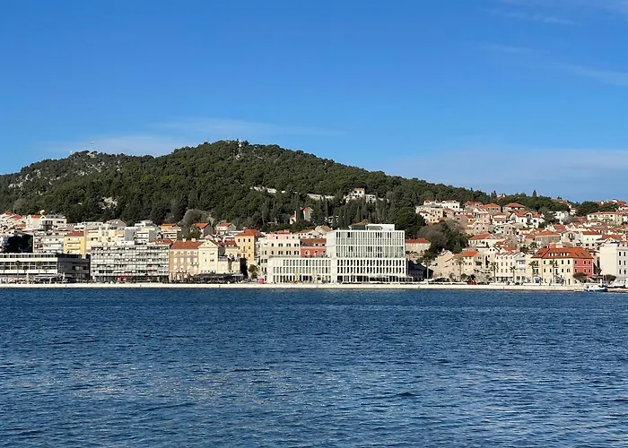 Отель Ambasador 5*