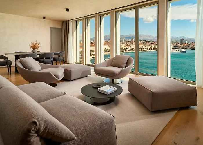 Ambasador 5* Сплит