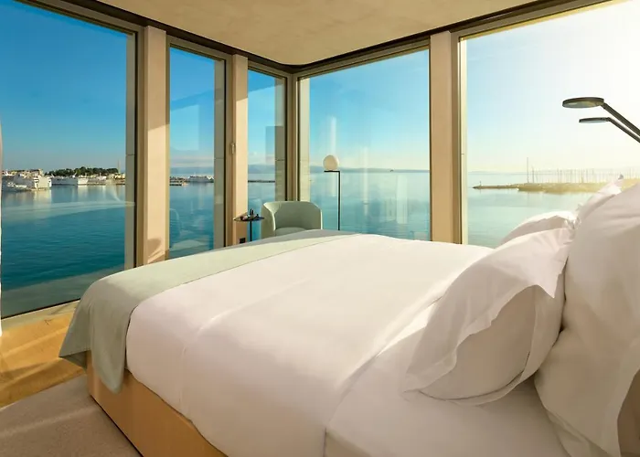 Ambasador Отель