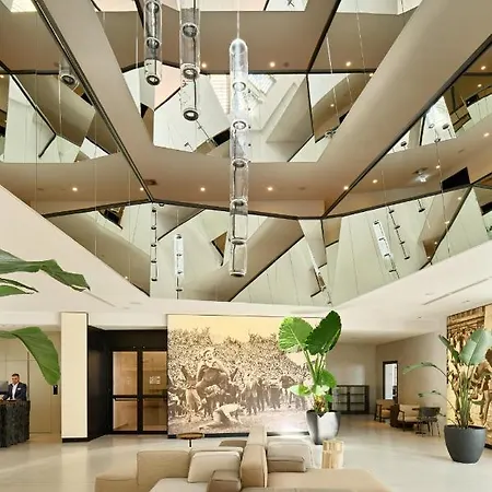 Ambasador Hotel