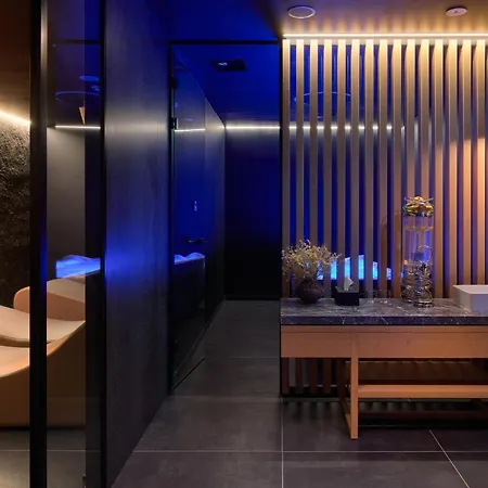 Ambasador Hotel