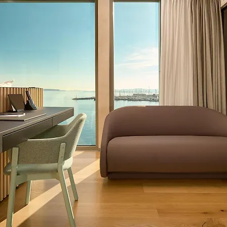 Ambasador Hotel 5*