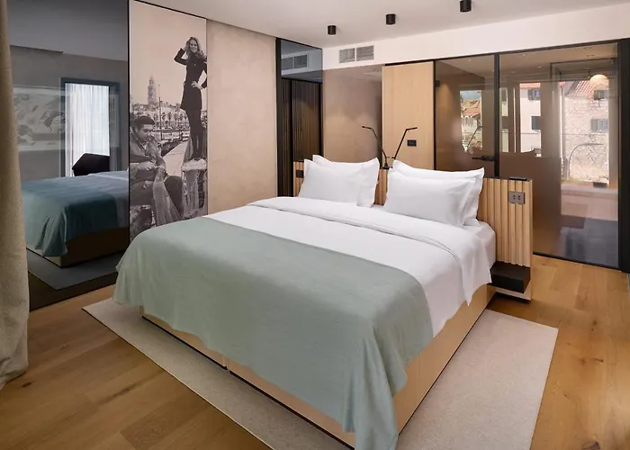 Ξενοδοχείο Ambasador Σπλιτ