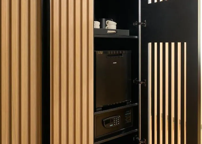 Ambasador Ξενοδοχείο 5*