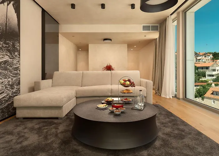 Ξενοδοχείο Ambasador