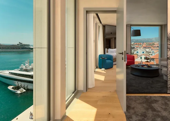 Ambasador Σπλιτ