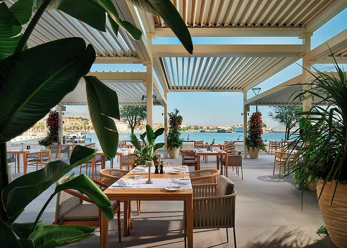 Ambasador 5* Σπλιτ