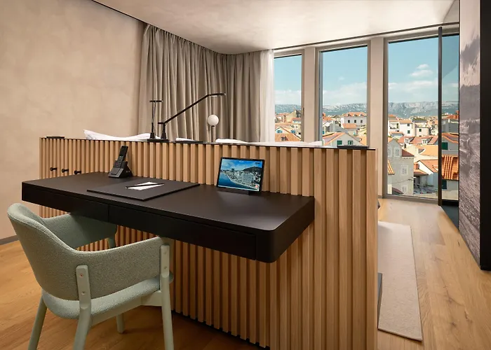 Ambasador Ξενοδοχείο Σπλιτ