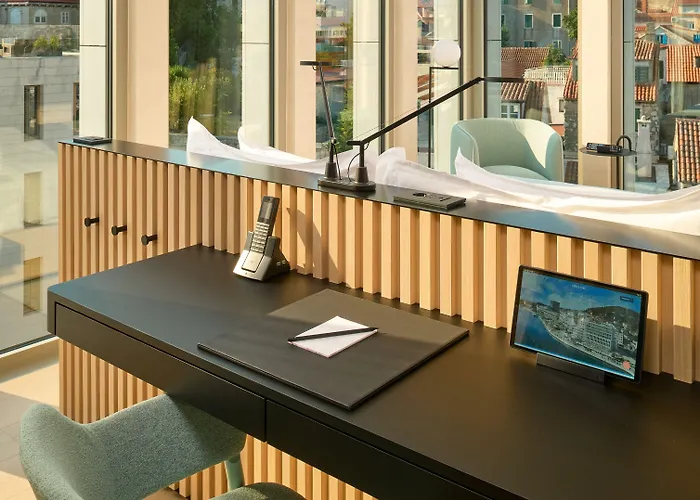 Ambasador Σπλιτ