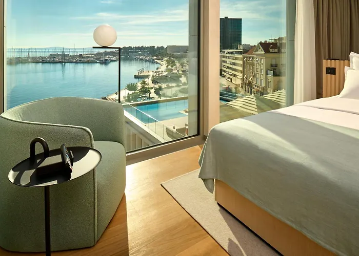 Ambasador Hotel 5*